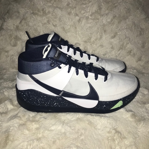 kd 13 white and black